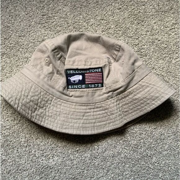 VTG Yellowstone USA Hiking Outdoor Bucket Hat Beige Green Red White Blue One SZ - Picture 2 of 7